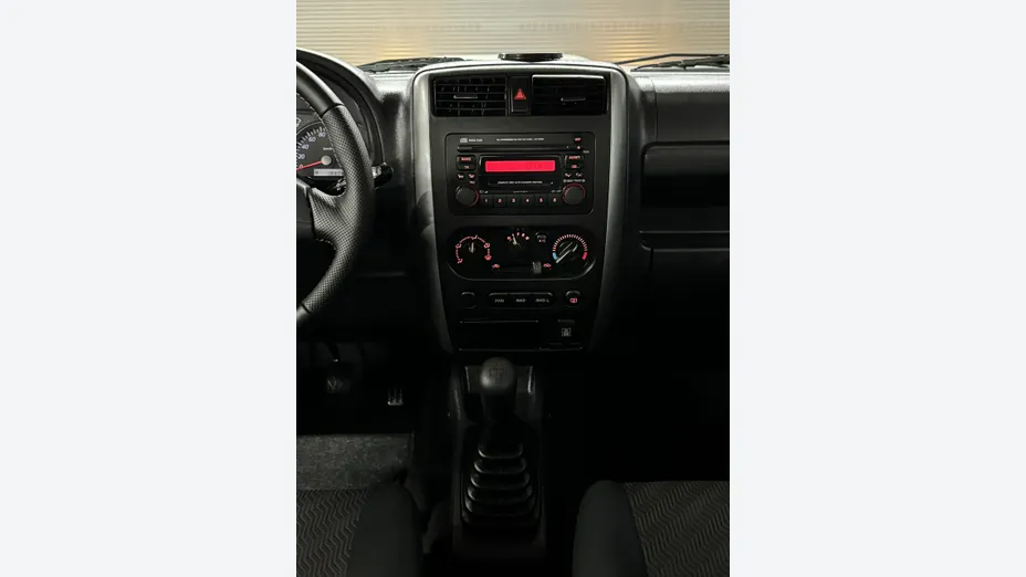 SUZUKI Jimny -