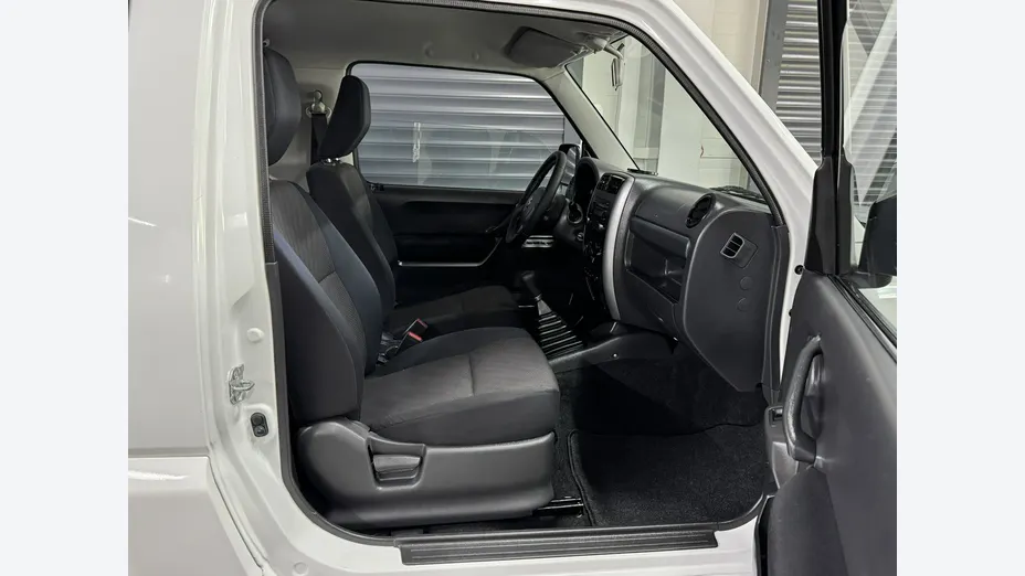 SUZUKI Jimny -