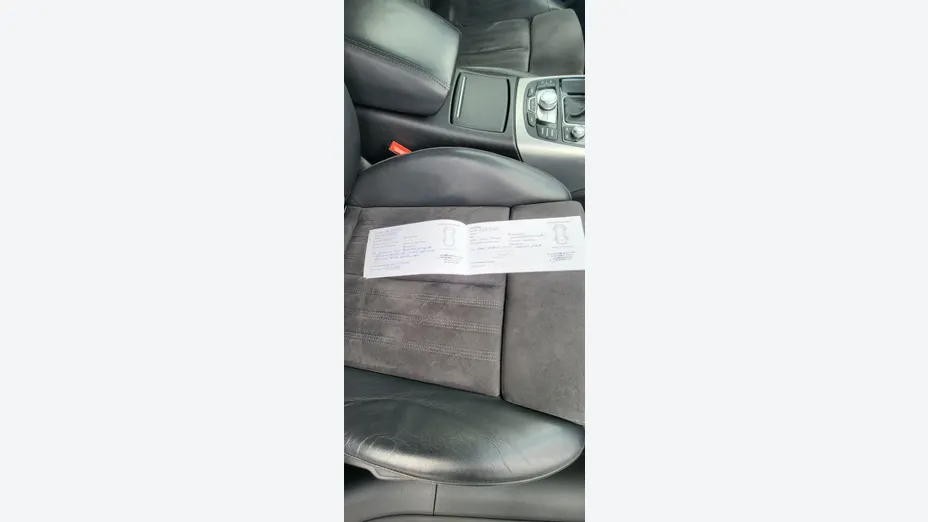 AUDI A6 -