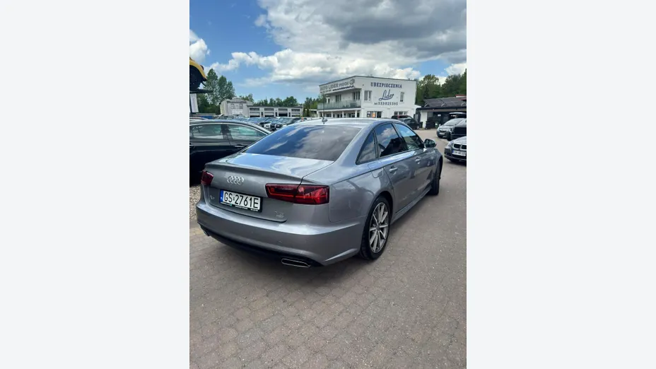 AUDI A6 -