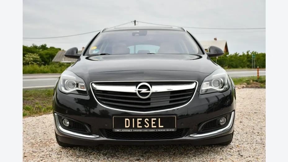OPEL Insignia -
