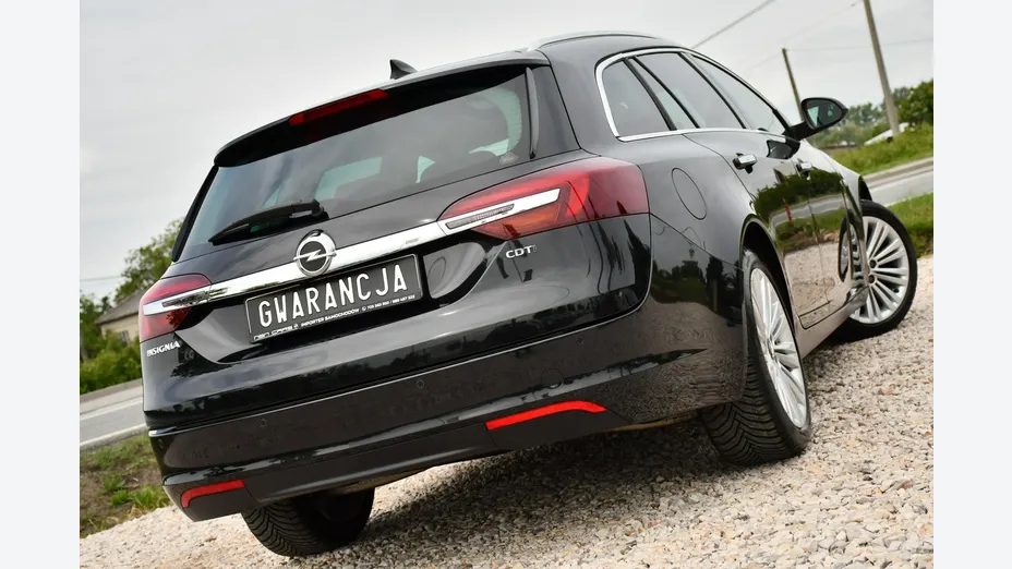 OPEL Insignia -