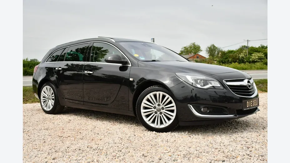 OPEL Insignia -