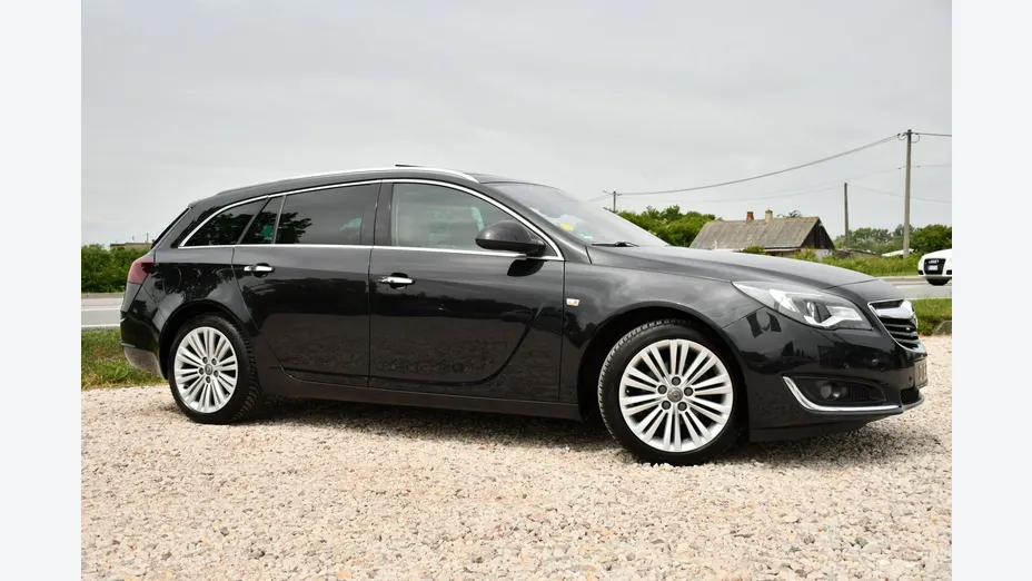 OPEL Insignia -