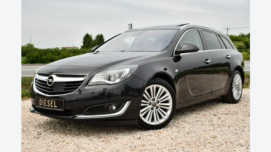 OPEL Insignia -