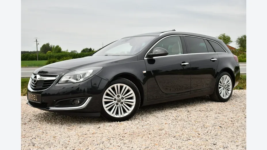 OPEL Insignia -