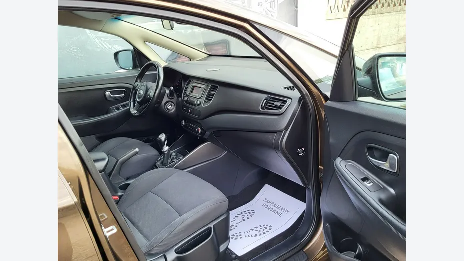 KIA Carens -