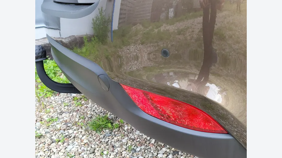 KIA Carens -