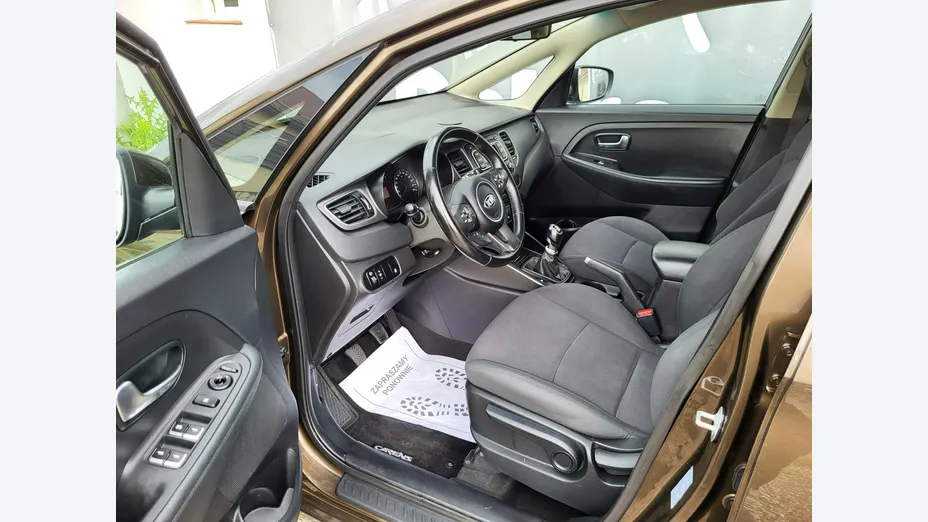 KIA Carens -