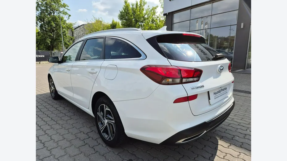 HYUNDAI i30 -