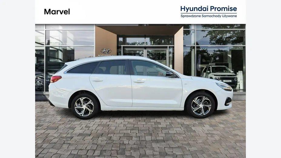 HYUNDAI i30 -