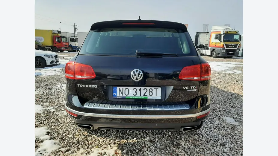 VOLKSWAGEN Touareg -
