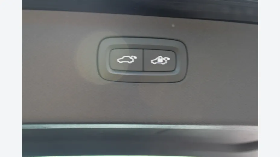 VOLVO XC90 -
