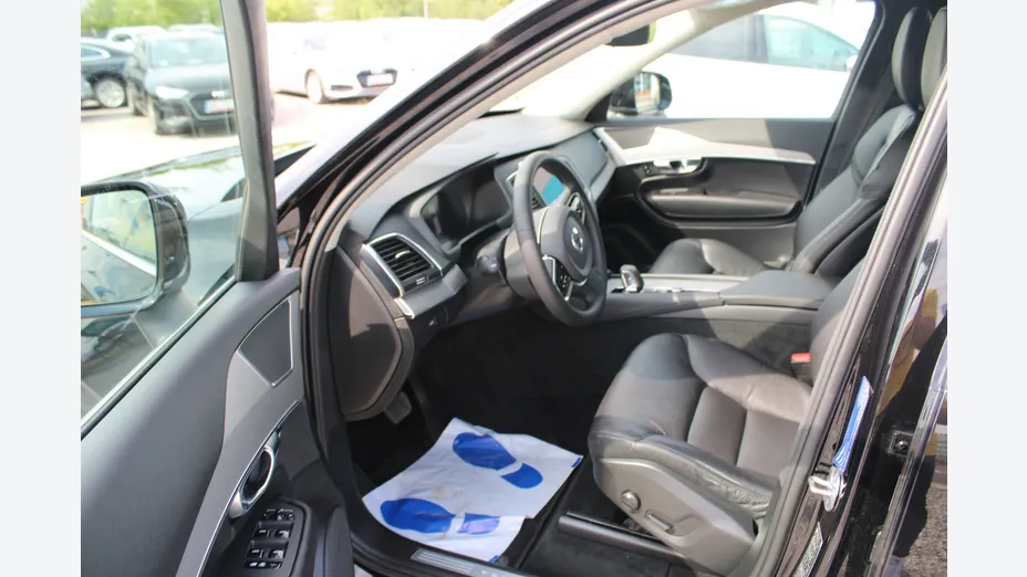 VOLVO XC90 -