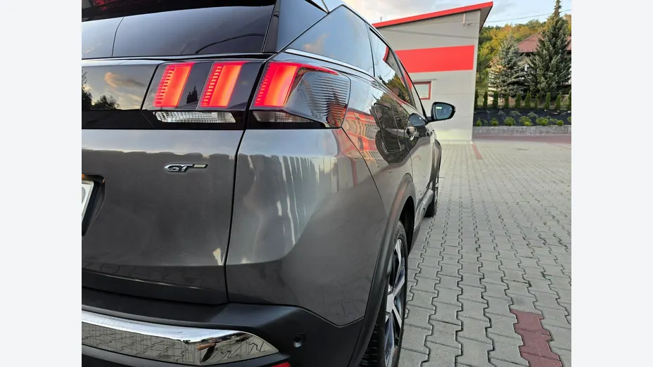 PEUGEOT 3008 -