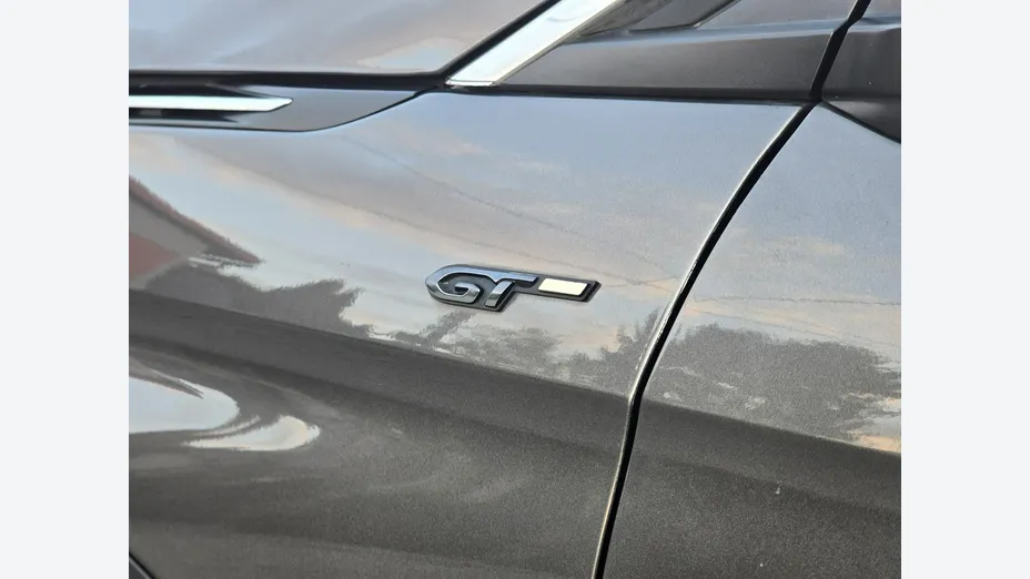 PEUGEOT 3008 -