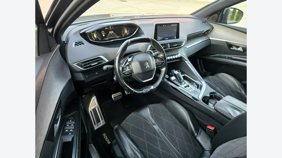 PEUGEOT 3008 -