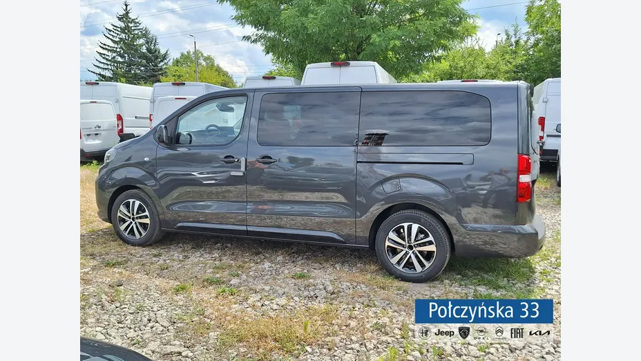 PEUGEOT Traveller -