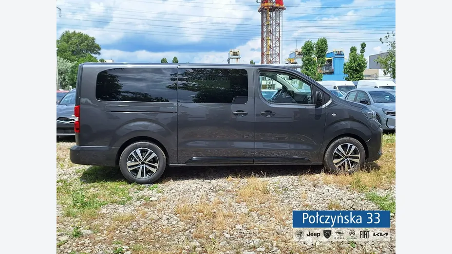 PEUGEOT Traveller -