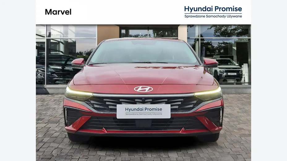 HYUNDAI Elantra -