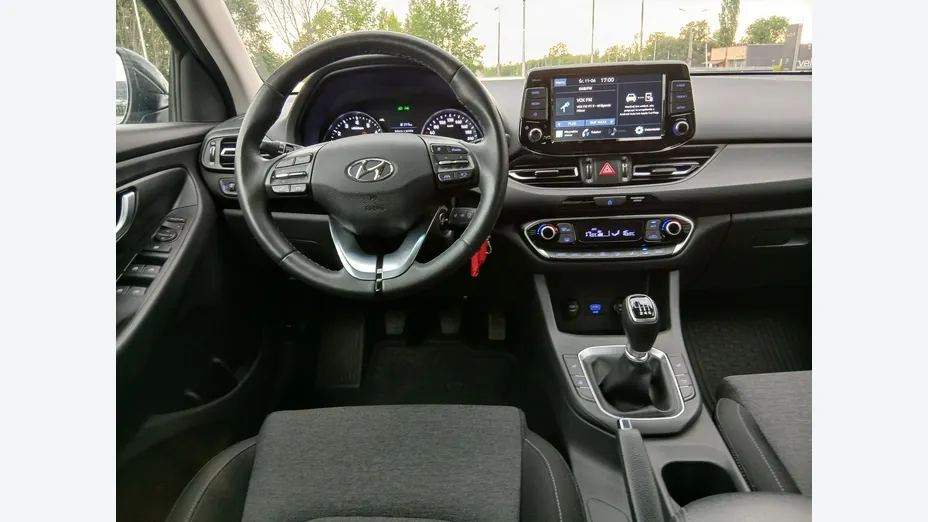 HYUNDAI i30 -