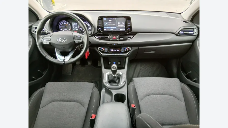 HYUNDAI i30 -
