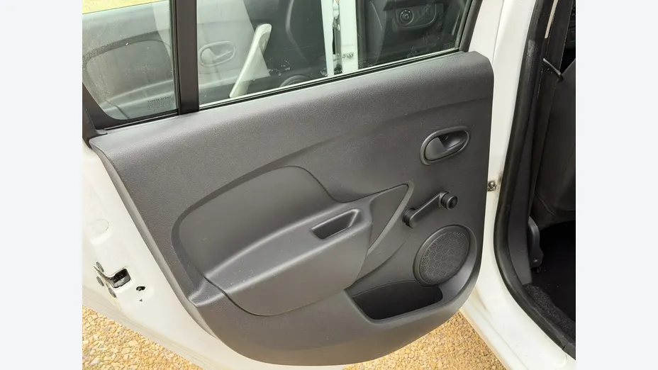 DACIA Logan -