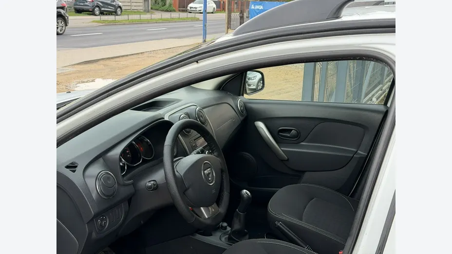 DACIA Logan -