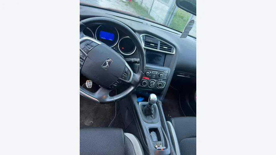 CITROEN DS4 -