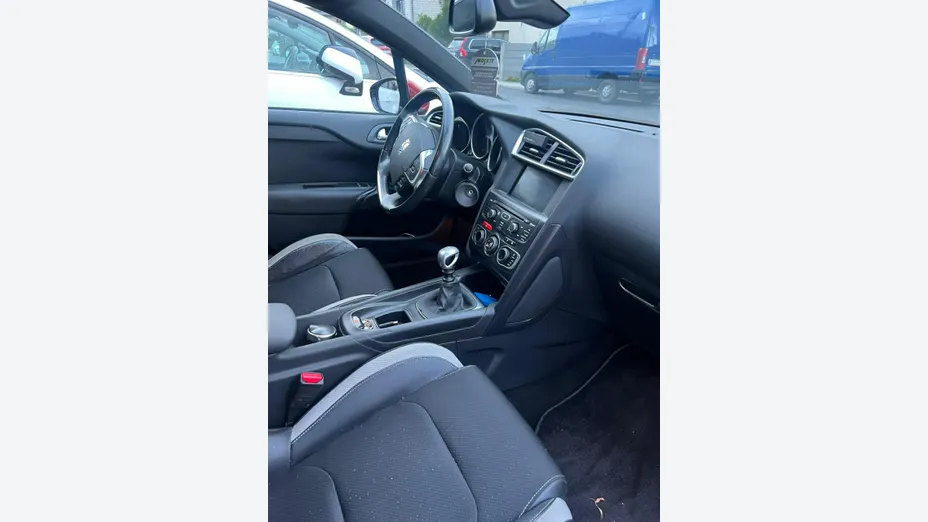 CITROEN DS4 -