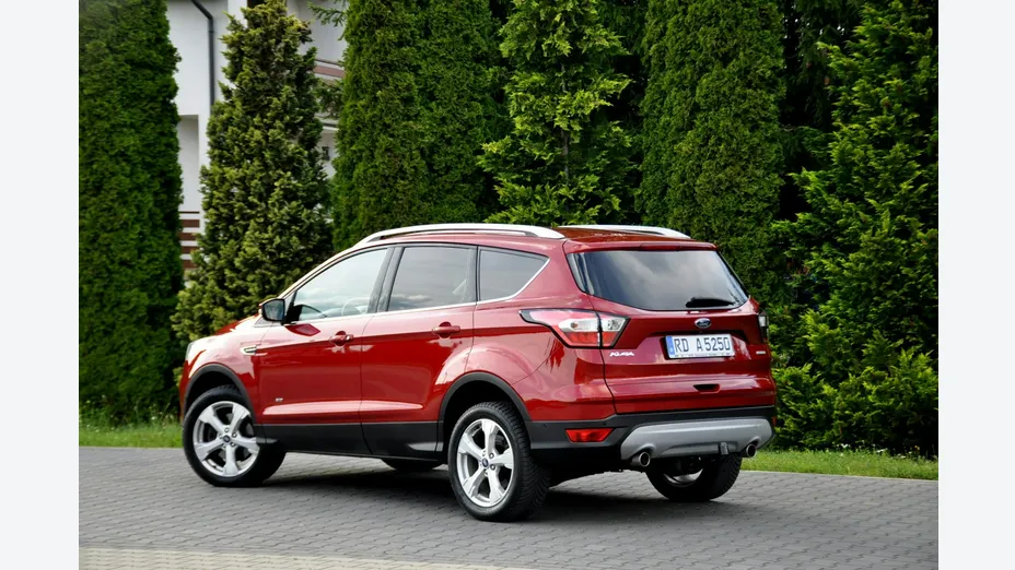 FORD Kuga -