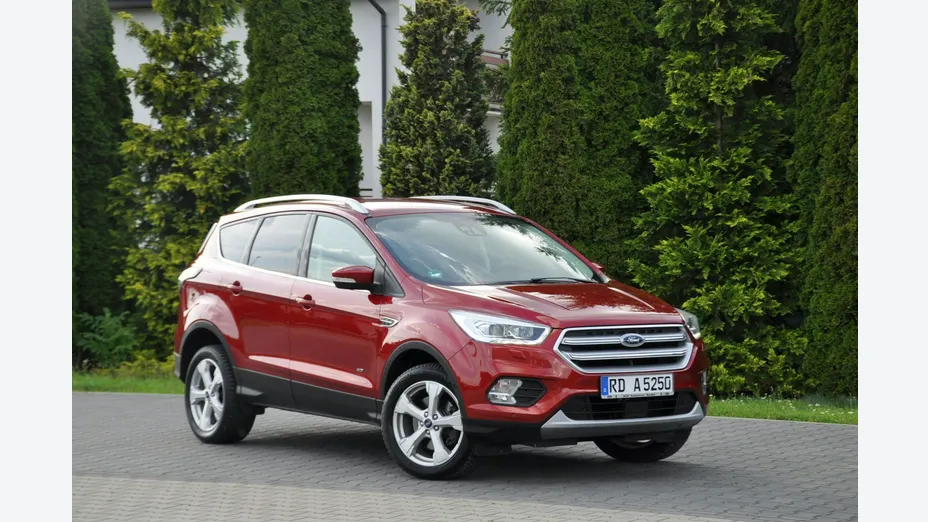 FORD Kuga -