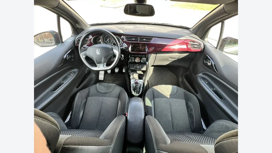CITROEN DS3 -
