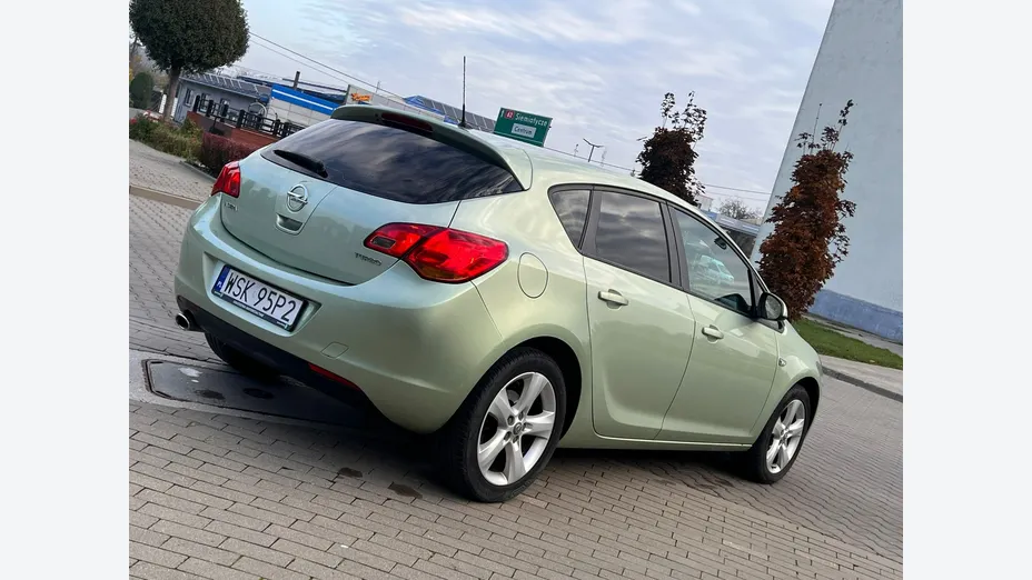 OPEL Astra -