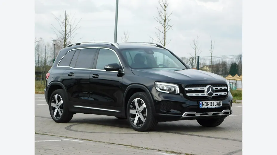 MERCEDES-BENZ GLB -