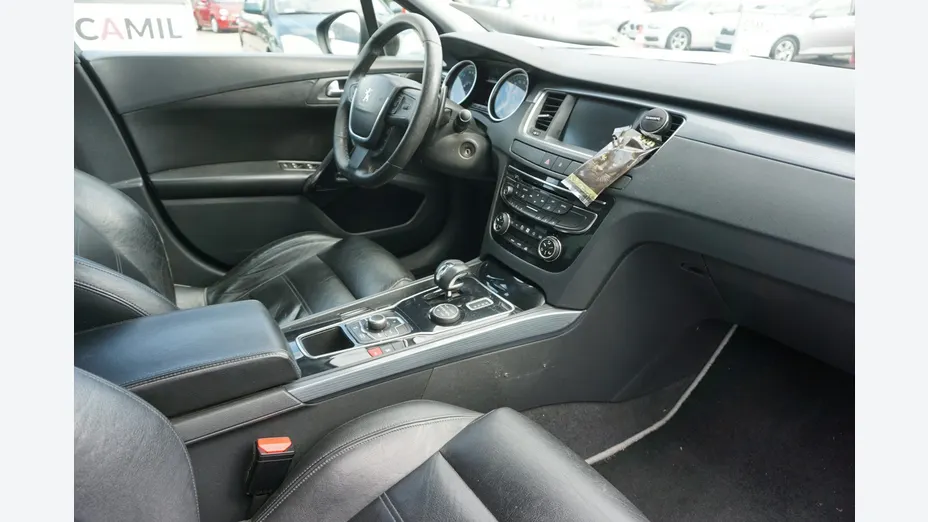 PEUGEOT 508 -