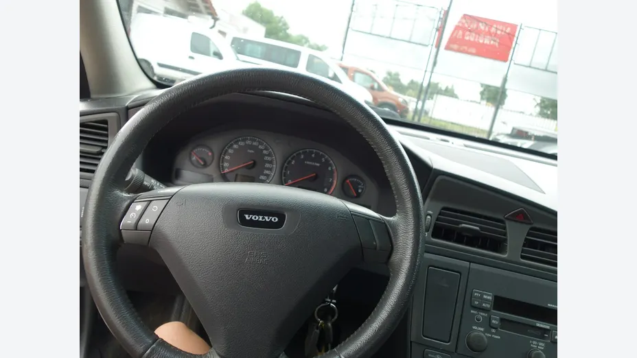 VOLVO S60 -