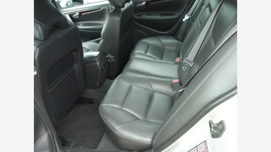 VOLVO S60 -