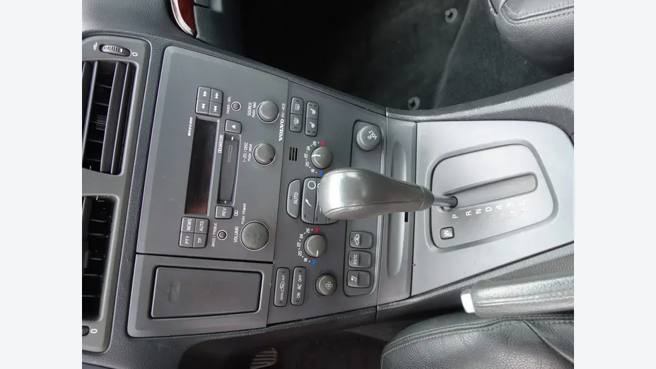 VOLVO S60 -