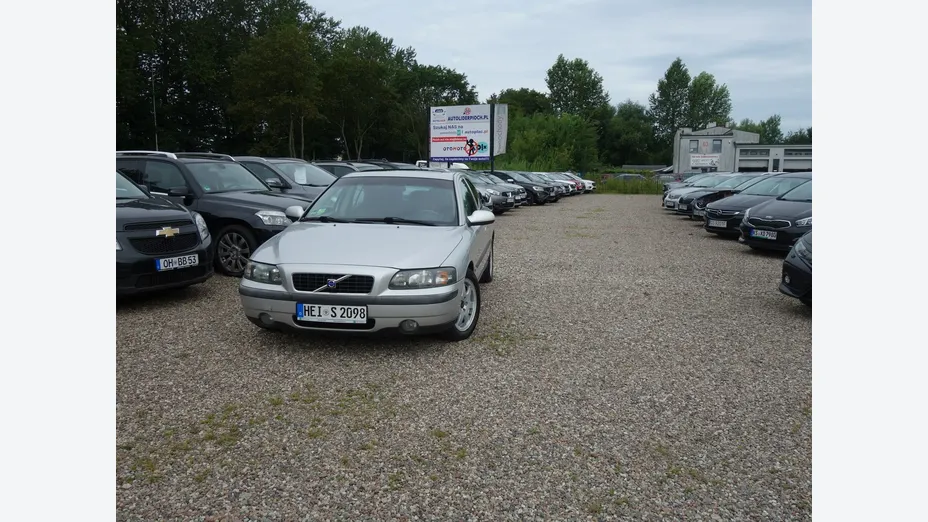 VOLVO S60 -