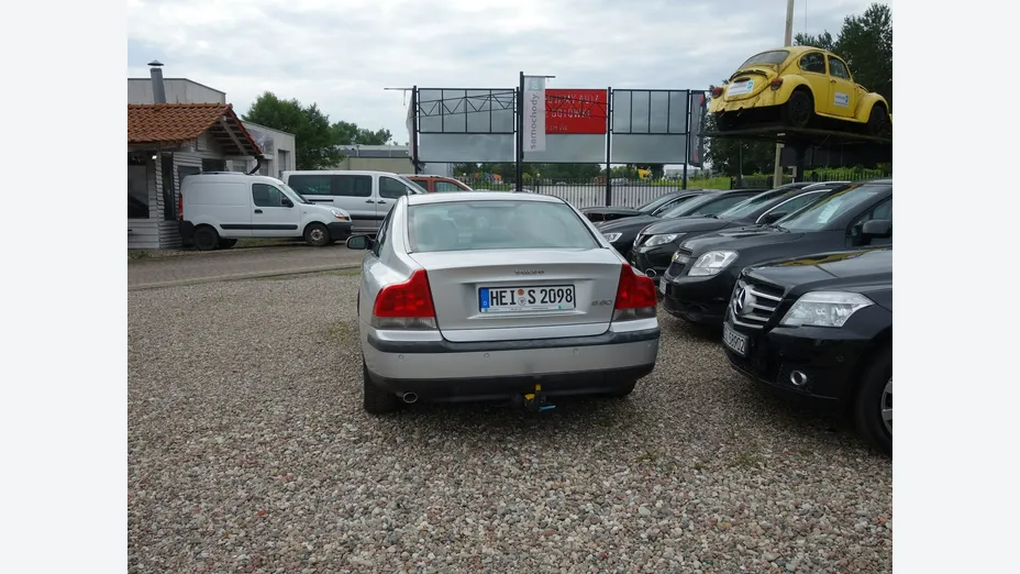 VOLVO S60 -