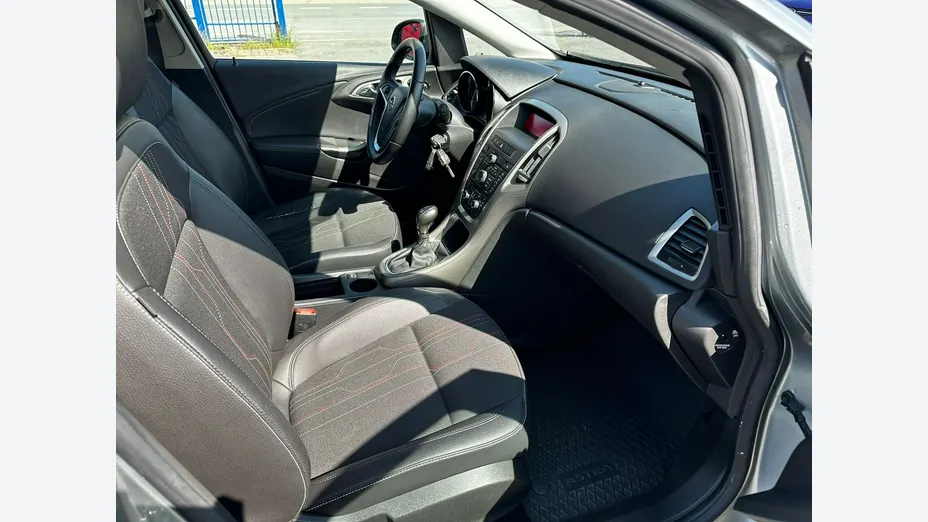 OPEL Astra -