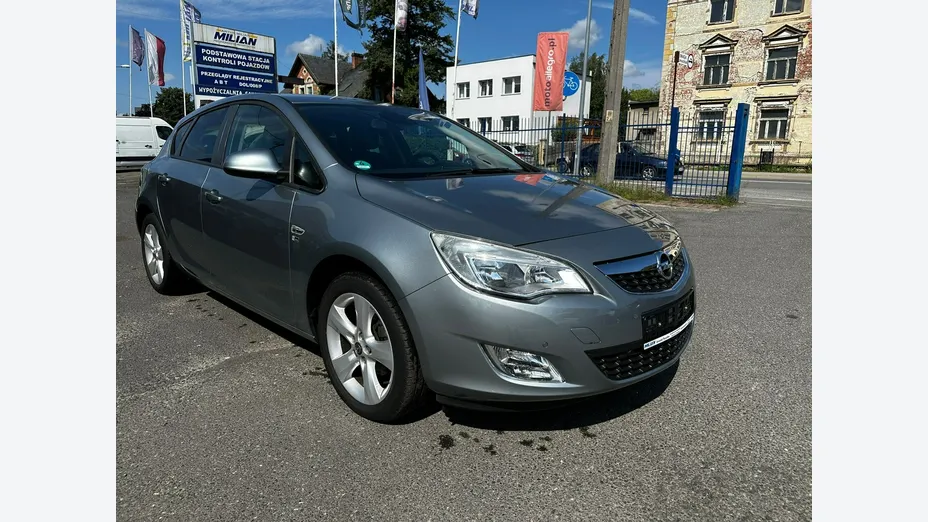 OPEL Astra -