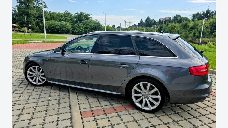 AUDI A4 Avant -
