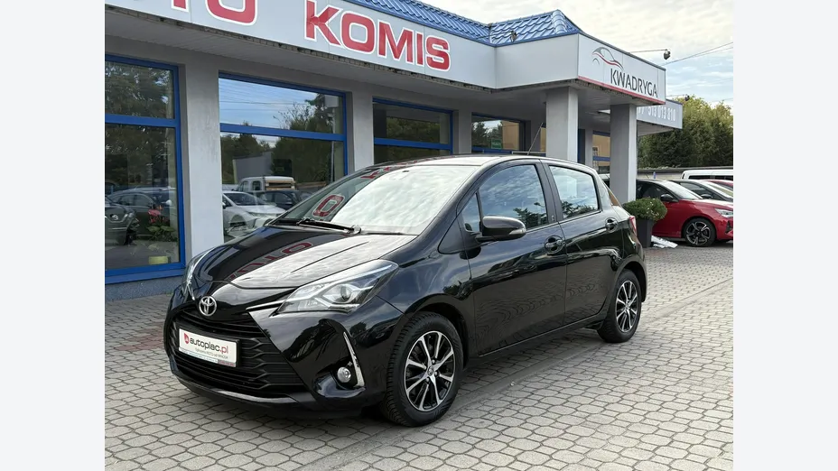 TOYOTA Yaris -