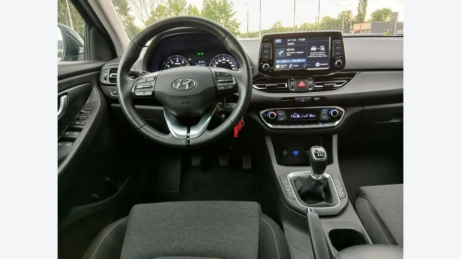 HYUNDAI i30 -
