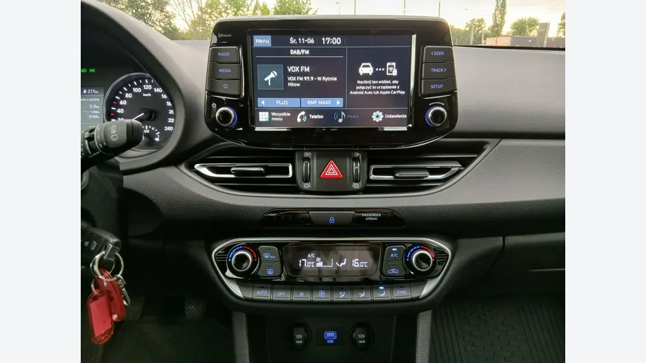 HYUNDAI i30 -