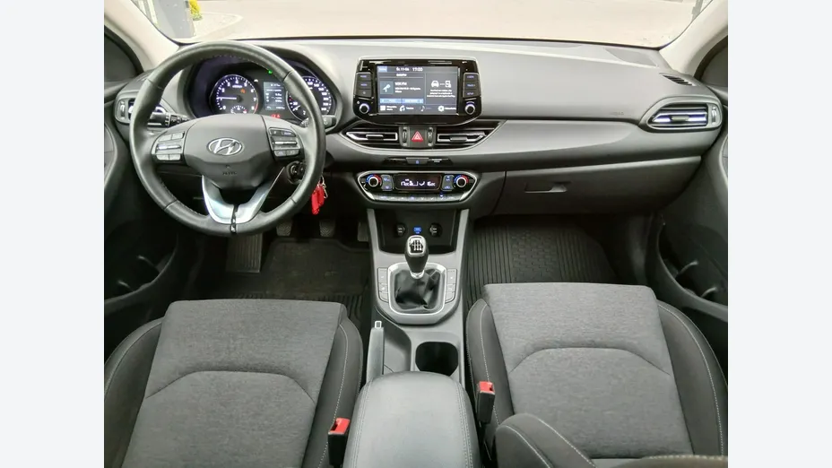 HYUNDAI i30 -