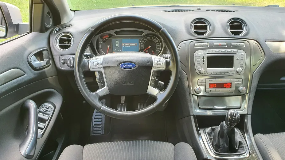 FORD Mondeo -