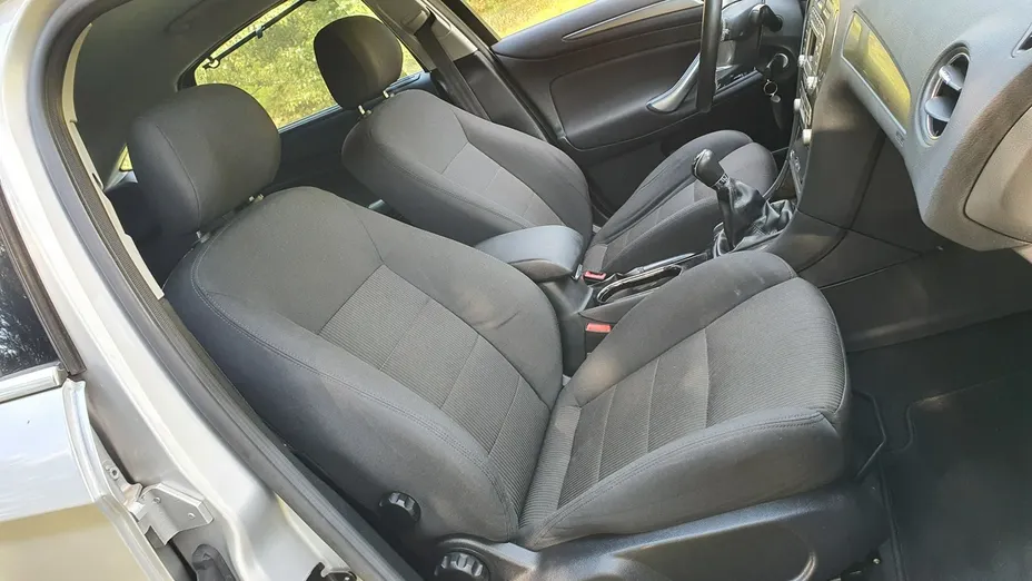 FORD Mondeo -